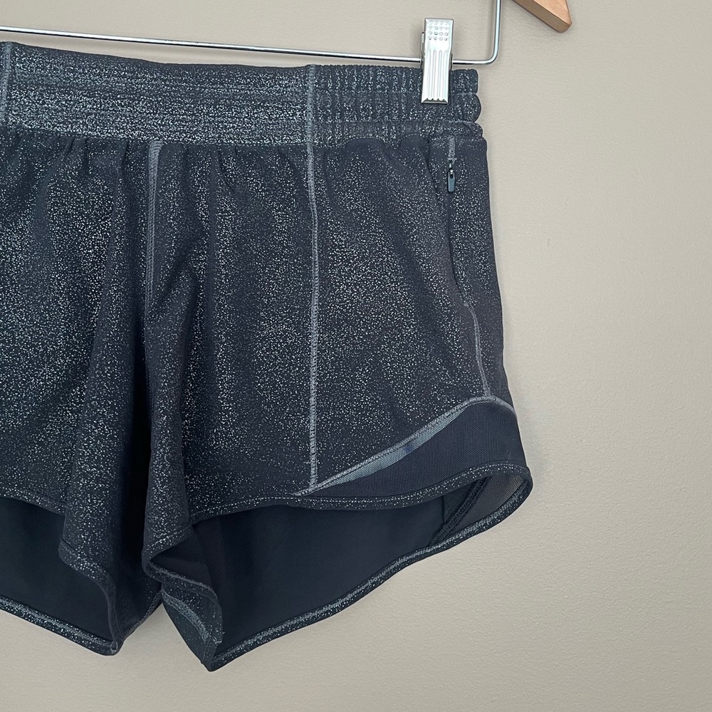 {Lululemon} Hotty Hot Short II Long 4" in Luminosity Foil Print Black Silver - 4 - Picture 3 of 10